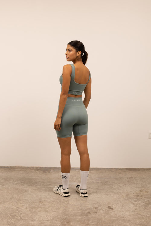 Kaia short